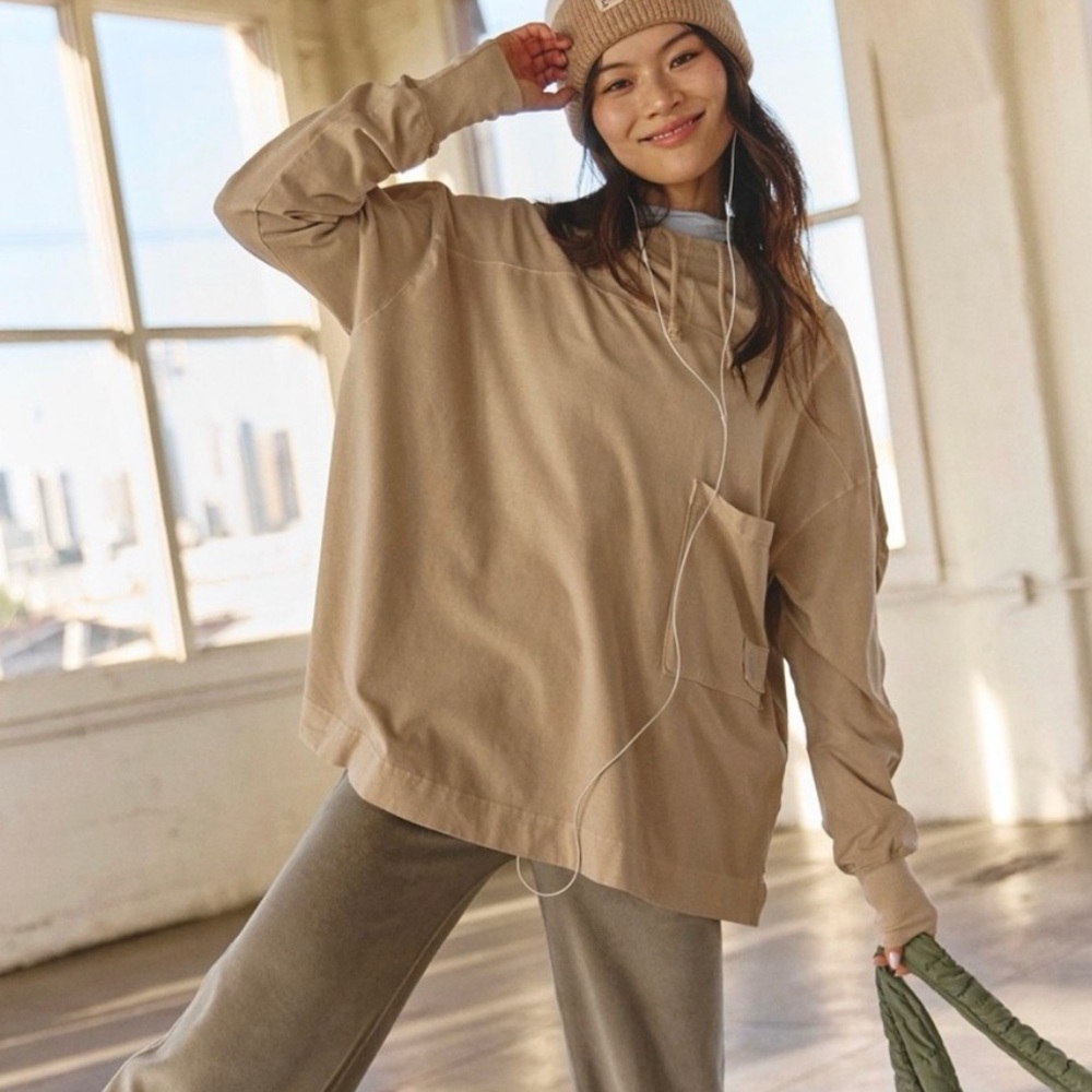 NEW Free People FP Movement Hot Shot Hooded Layer in Doe